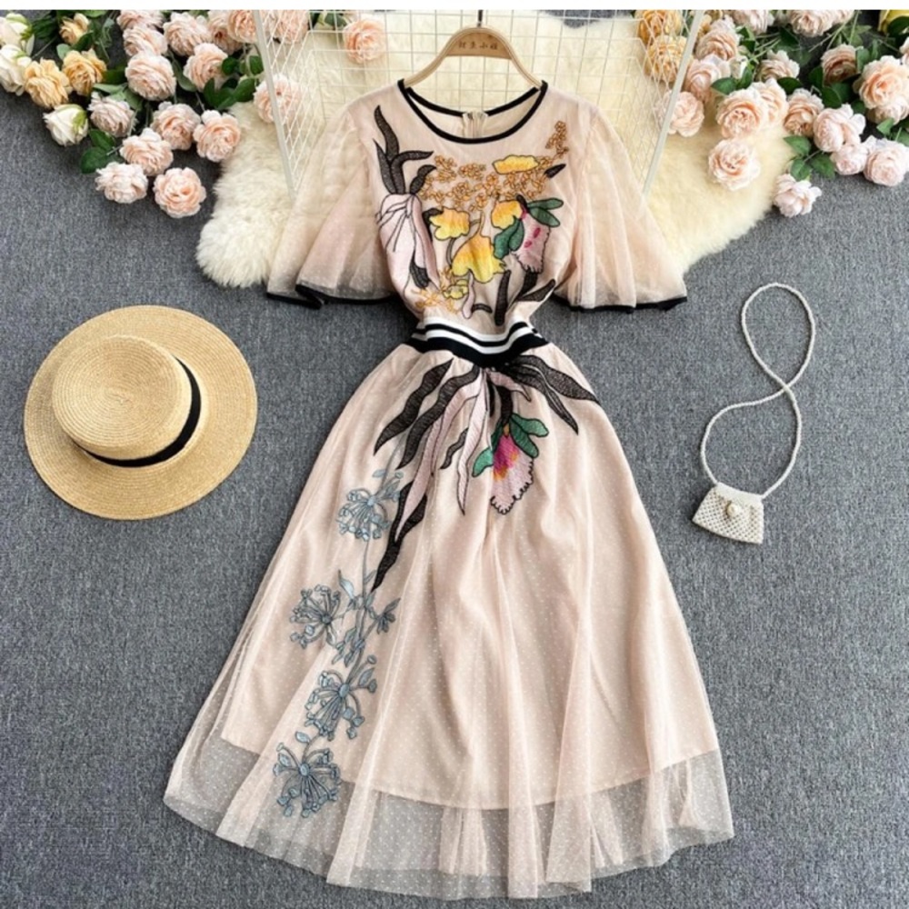 Hawaiy Embroidery Dress